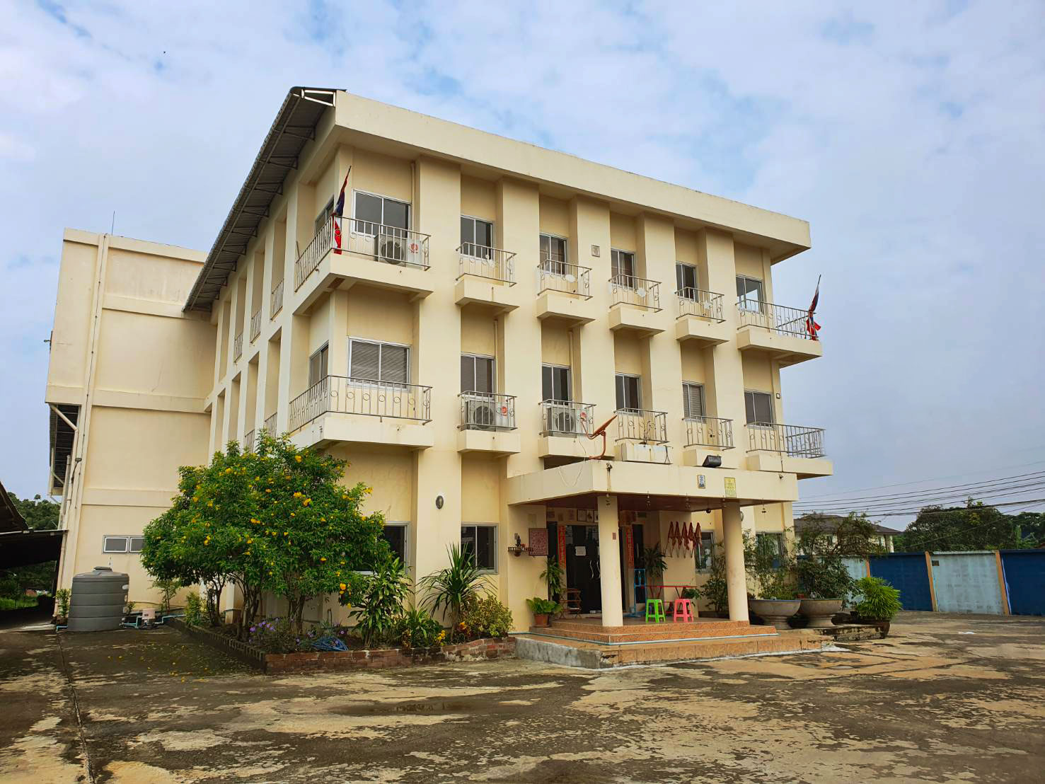 dinosfootwear-factory